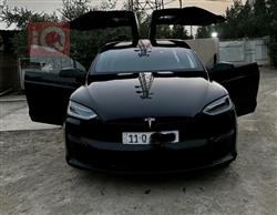 تێسلا Model X